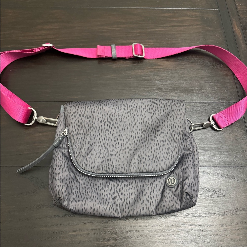 lululemon athletica good condition Gray and Pink Crossbody Bag
